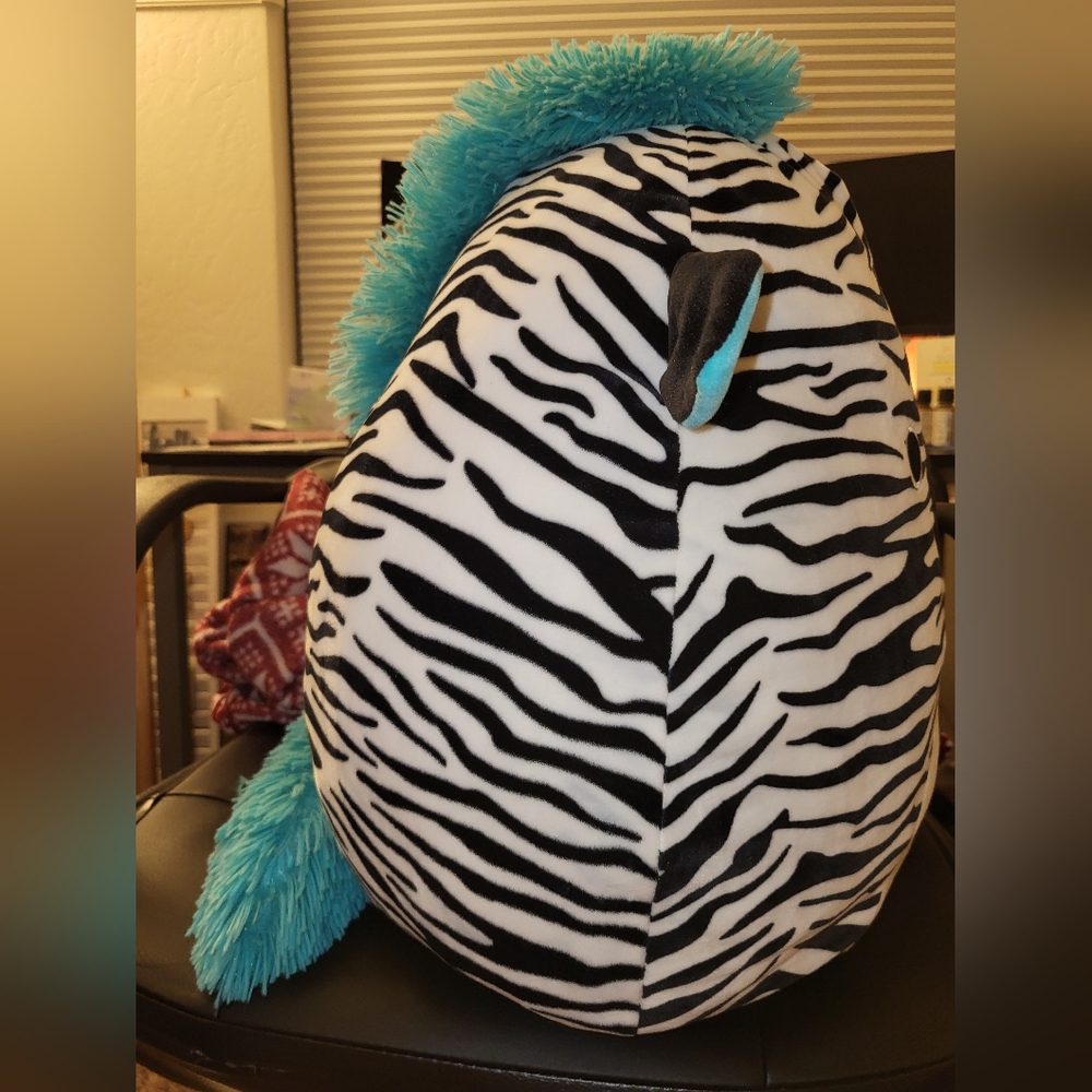 Squishmallow - Picture 9 of 9
